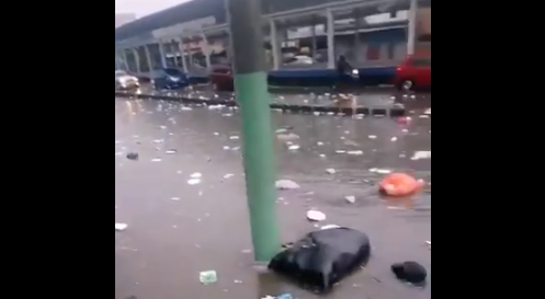 basura-acumulada-en-calles-de-san-salvador-provoco-inundaciones-por-toda-la-capital